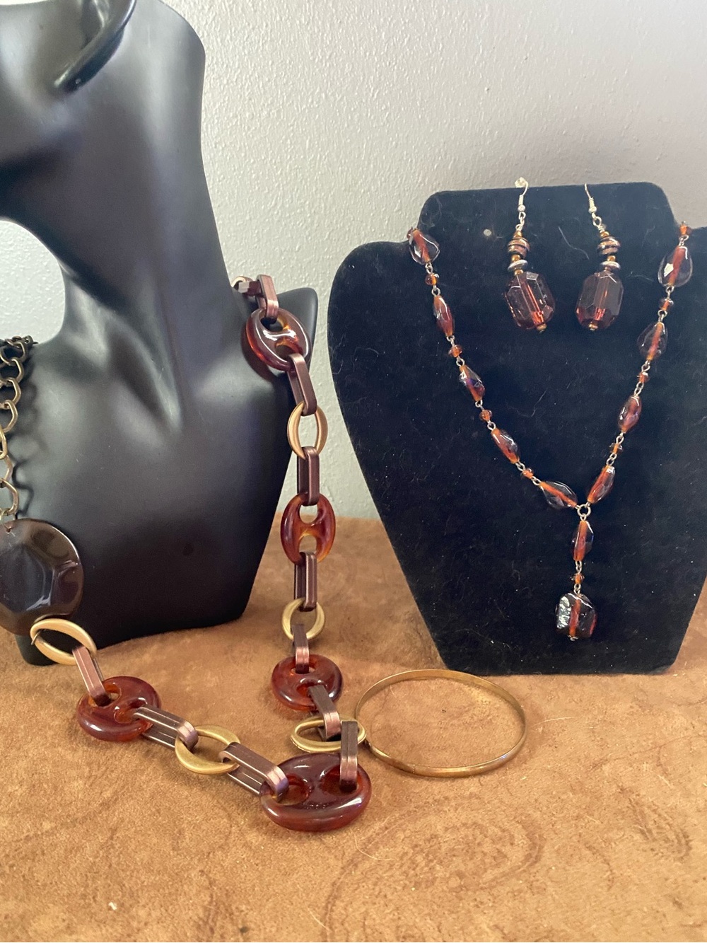 Vintage style Brown Amber, bronze metal link accents & matching dangling earring
